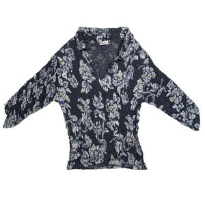 Komarov Crinkle Gray Floral V neck Three Quarter Sleeve Top Size Small